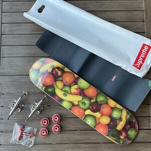 🔆SUPREME🔆 SKATEBOARD DECK SET COLLECTIBLE